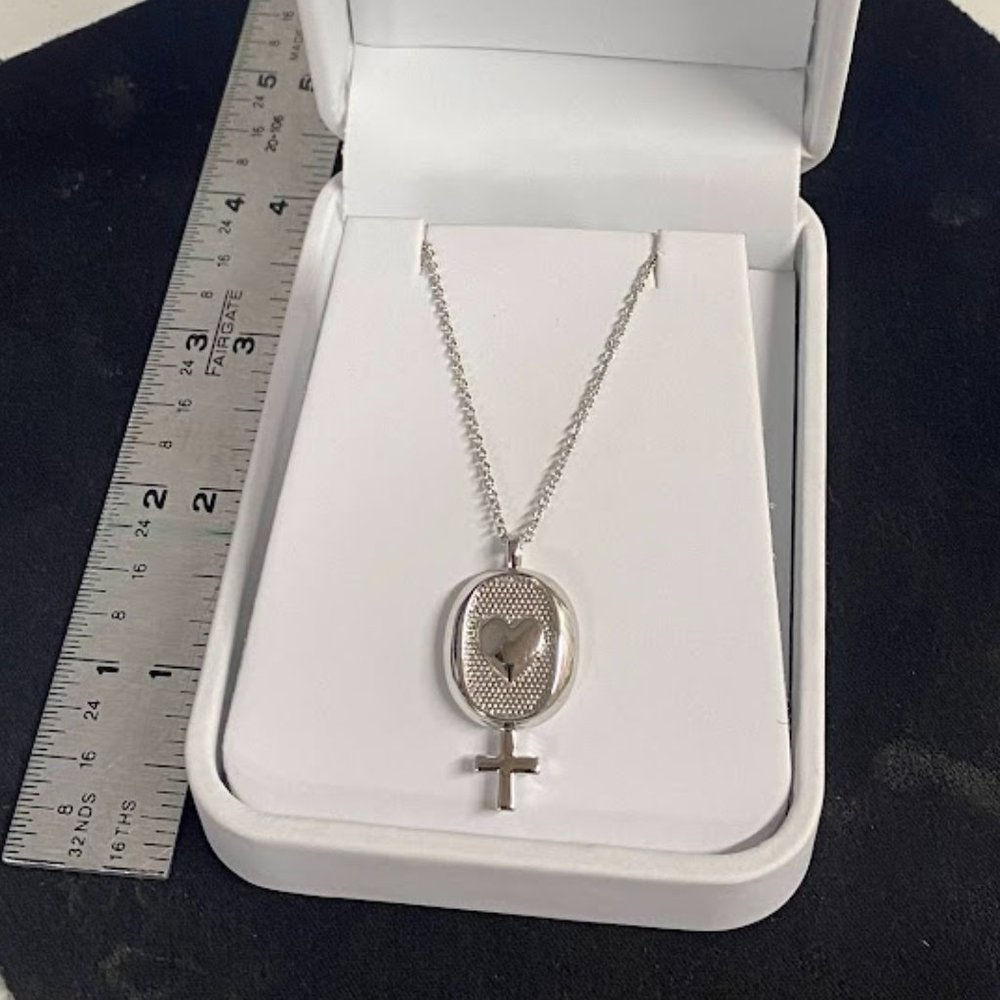 Shethority Reversible Necklace